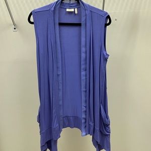 LOGO by Lori Goldstein Casual Vest. Size Medium